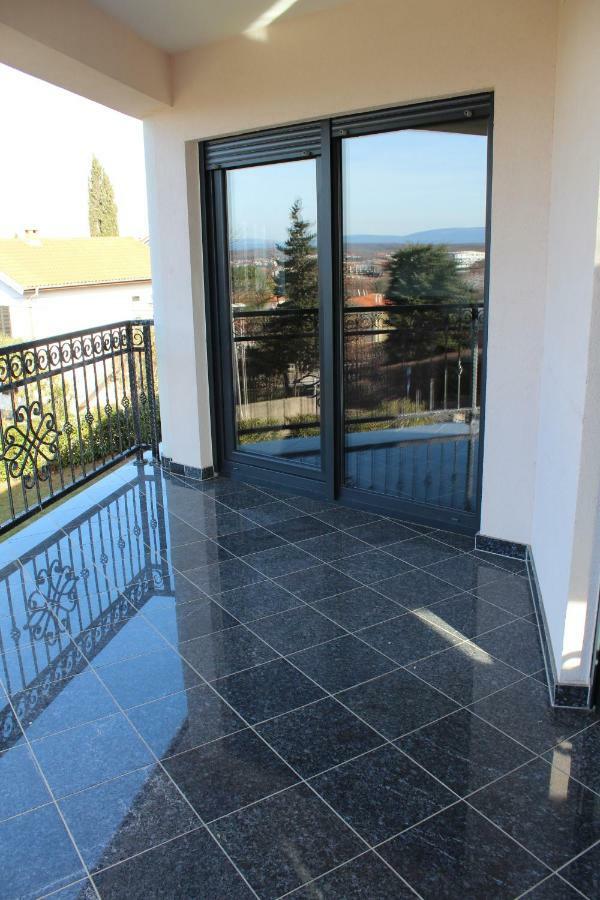 Villa Antunovic Малинска Экстерьер фото
